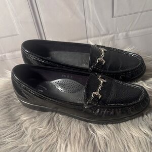 SAS Women’s Black Shinny Loafers, Size 9.5